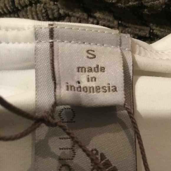 GA8) women’s brand new athletic;black and white - Picture 7 of 8